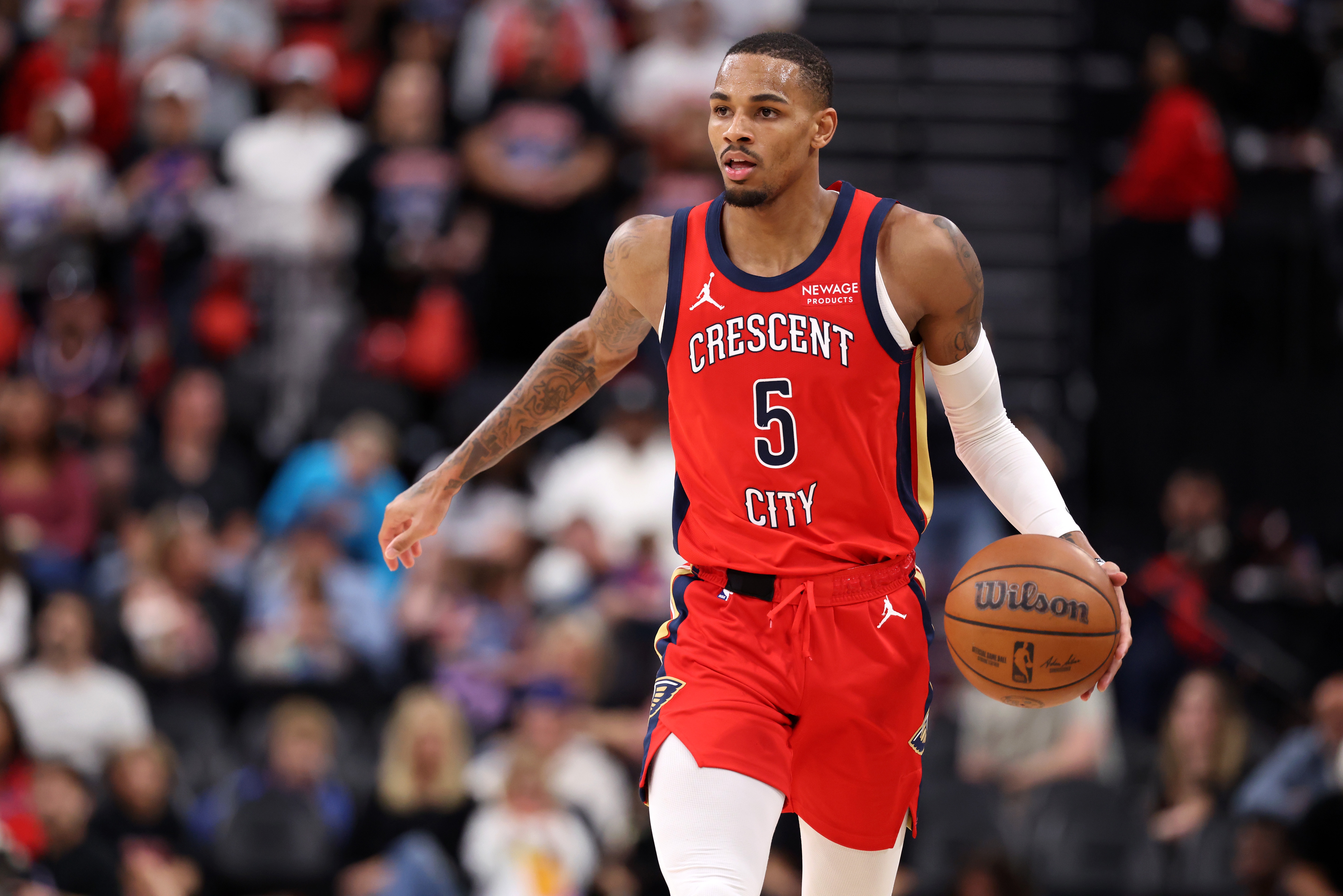 开云体育app-浴火重生?德章泰·穆雷近两战场均31分6板5助 投篮命中率68%