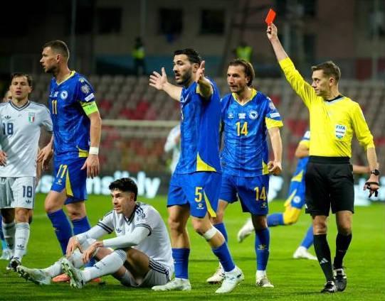 世体：意大利国内对巴斯托尼的攻击可能促使他离开，巴萨有意