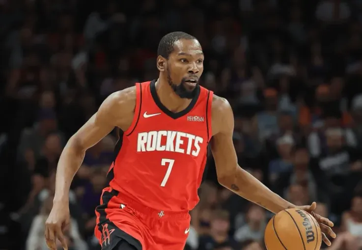 开云体育官方网站-杜兰特本赛季已出战76场比赛，创个人离开勇士后新高