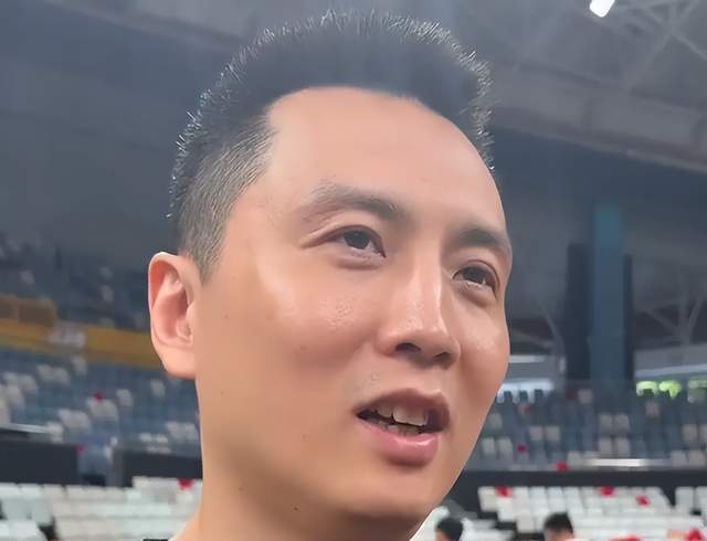开云体育官网-展望总决赛G4,卢伟自信满满,点名弗格,王博说改变,押宝孙铭徽